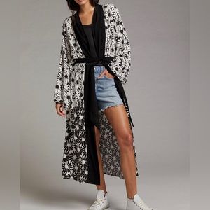 Vera by Anthropologie Floral Kimono